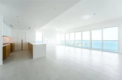 Apartment - 4 Bedrooms - 6 Bathrooms for rent in La Vie - Jumeirah Beach Residence - Dubai