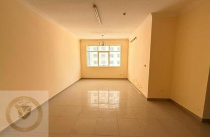 Apartment - 2 Bedrooms - 2 Bathrooms for rent in Al Khan Corniche - Al Khan - Sharjah