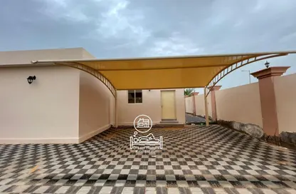 Apartment - 2 Bedrooms - 1 Bathroom for rent in Mohamed Bin Zayed City - Abu Dhabi