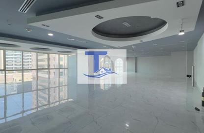 Office Space - Studio - 1 Bathroom for rent in Corniche Road - Abu Dhabi