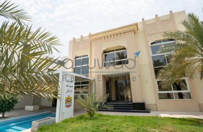 Villa - Studio - 5 Bathrooms for rent in Jumeirah 2 - Jumeirah - Dubai