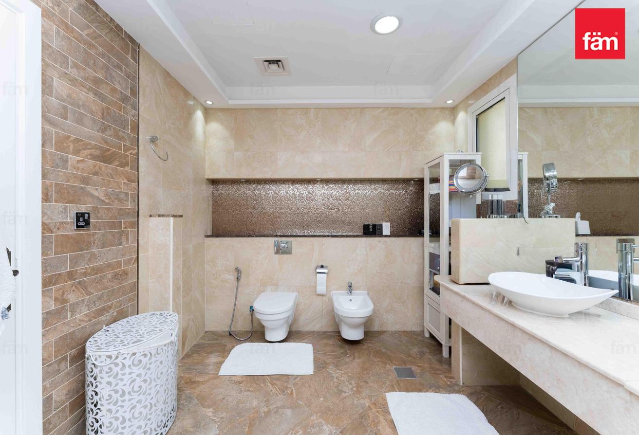 Upgraded | Spacious | Close To Amenities | Prime photo 17