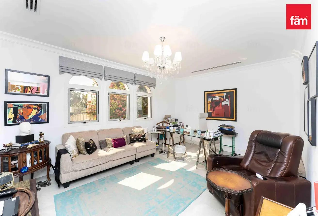 Upgraded | Spacious | Close To Amenities | Prime photo 4