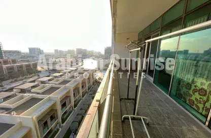 شقة - 3 غرف نوم - 4 حمامات للايجار في المها - المنيرة - شاطئ الراحة - أبوظبي