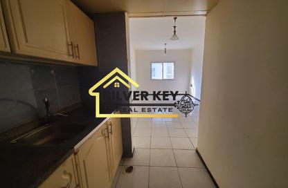 Apartment - Studio - 1 Bathroom for rent in Al Majaz 3 - Al Majaz - Sharjah Apartment - Studio - 1 Bathroom for rent in Al Majaz 3 - Al Majaz - Sharjah