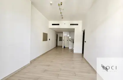 شقة - 2 غرف نوم - 2 حمامات للايجار في بن غاطي لونا - الضاحية 12 - قرية جميرا الدائرية - دبي