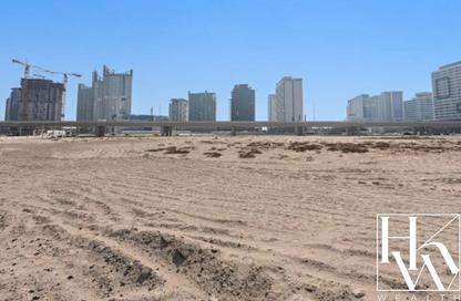 Land - Studio for sale in Sheikh Zayed Road - Dubai Land - Studio for sale in Sheikh Zayed Road - Dubai