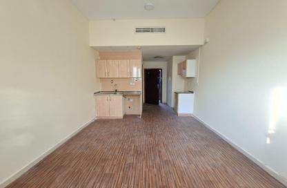 Apartment - Studio - 1 for rent in Muweileh Community - Muwaileh Commercial - Sharjah