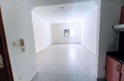 Apartment - Studio - 1 for rent in Fire Station Road - Muwaileh - Sharjah