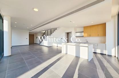 Villa - 5 Bedrooms - 6 Bathrooms for rent in June - Arabian Ranches 3 - Dubai