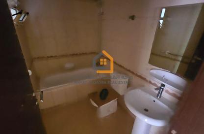 Apartment - 1 Bedroom - 2 Bathrooms for rent in Al Khan 9 building - Al Khan - Sharjah