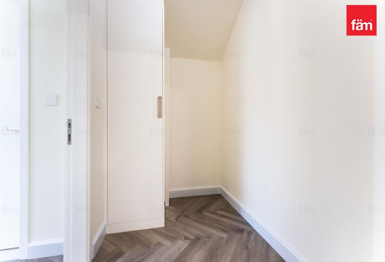 Corner | Luxury | Great Location | Maids | Fitted photo 15