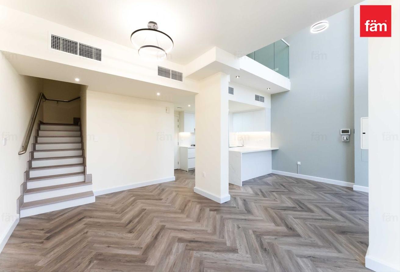 Corner | Luxury | Great Location | Maids | Fitted photo 5