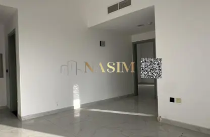 شقة - 2 غرف نوم - 2 حمامات للايجار في بناية النافورة 1 - 2  الروضة - الروضة - عجمان