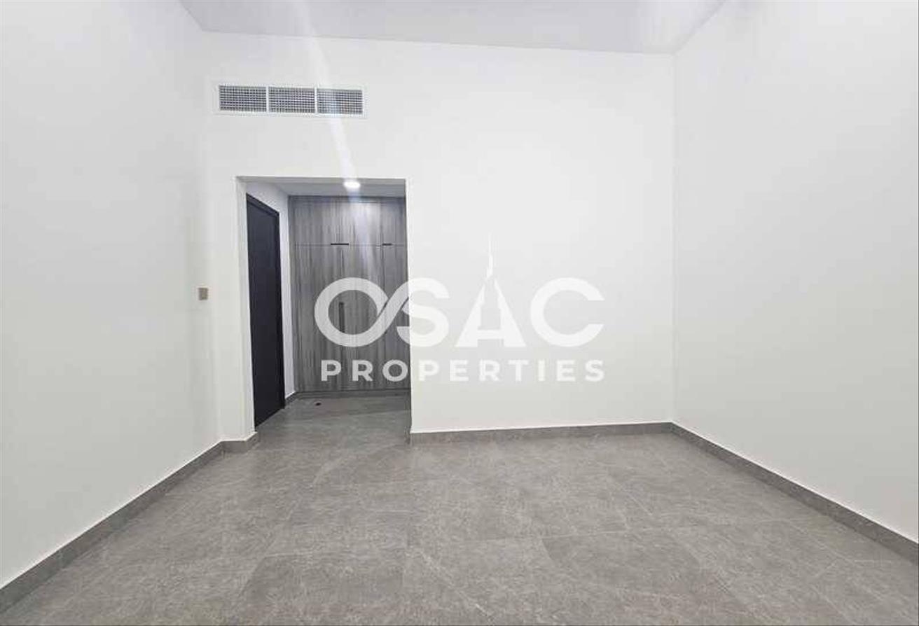 Spacious 1BHK | Chiller Free | Exclusive Amenities photo 3