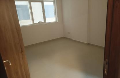 Apartment - 1 - 2 for rent in A2 - Al Ameera Village - Ajman