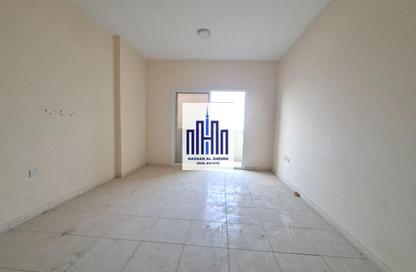 Apartment - 2 Bedrooms - 2 Bathrooms for rent in Muwailih Building - Muwaileh - Sharjah