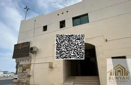 عمارة بالكامل - 4 غرف نوم - 8 حمامات للبيع في مجمع مويلح - تجارية مويلح - الشارقة