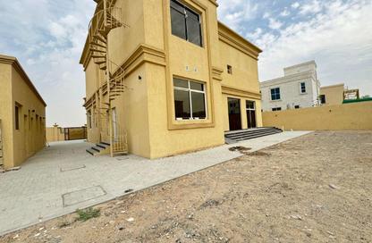 Villa - 5 Bedrooms - 7 Bathrooms for rent in Al Aweer 1 - Al Aweer - Dubai