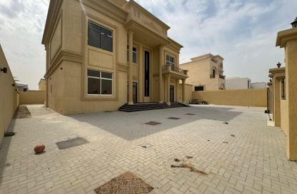 Villa - 5 Bedrooms - 7 Bathrooms for rent in Al Aweer 1 - Al Aweer - Dubai