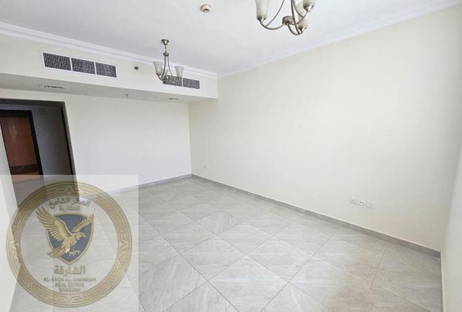 93569800 - Property Image 3