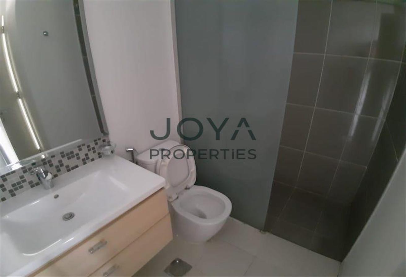 Well Maintained - Large Layout - Gated Community photo 12