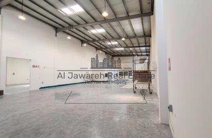 Warehouse - Studio - 4 Bathrooms for rent in Umm Dir - Umm Al Quwain