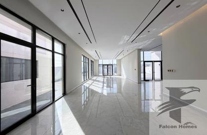 Villa - 5 Bedrooms - 6 Bathrooms for rent in Al Aweer 1 - Al Aweer - Dubai