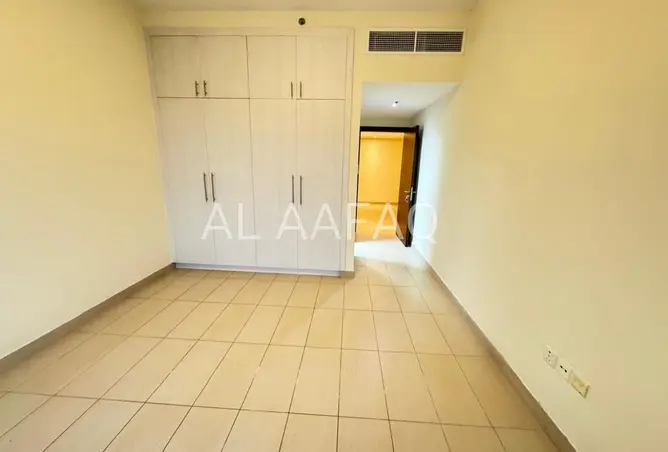 122001974 - Property Image 2
