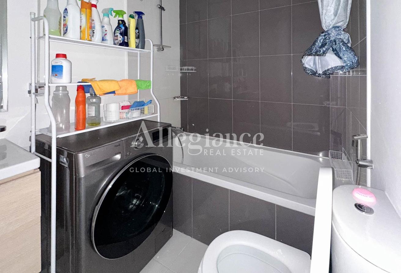 Chiller Free | Pool Views | Furnished | Vacant photo 11