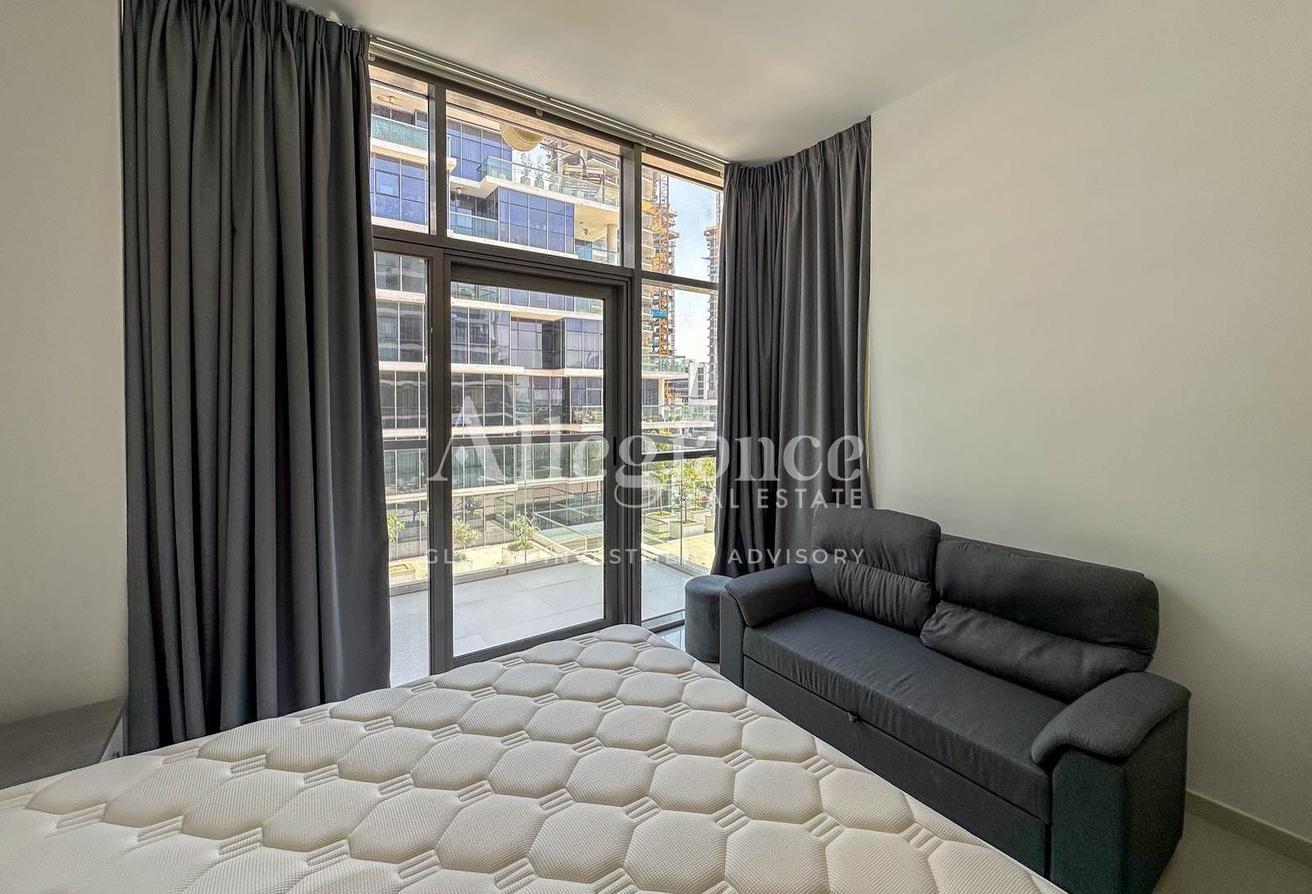 Chiller Free | Pool Views | Furnished | Vacant photo 7
