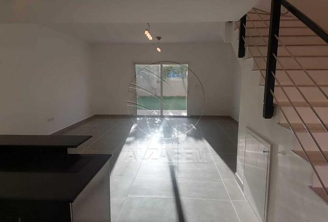 94022352 - Property Image 3