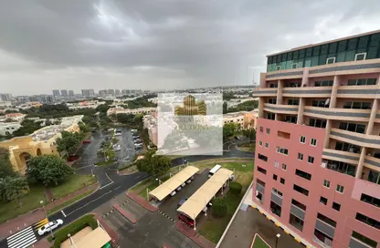 Apartment - Studio - 1 Bathroom for rent in The Gardens Buildings - The Gardens - Dubai