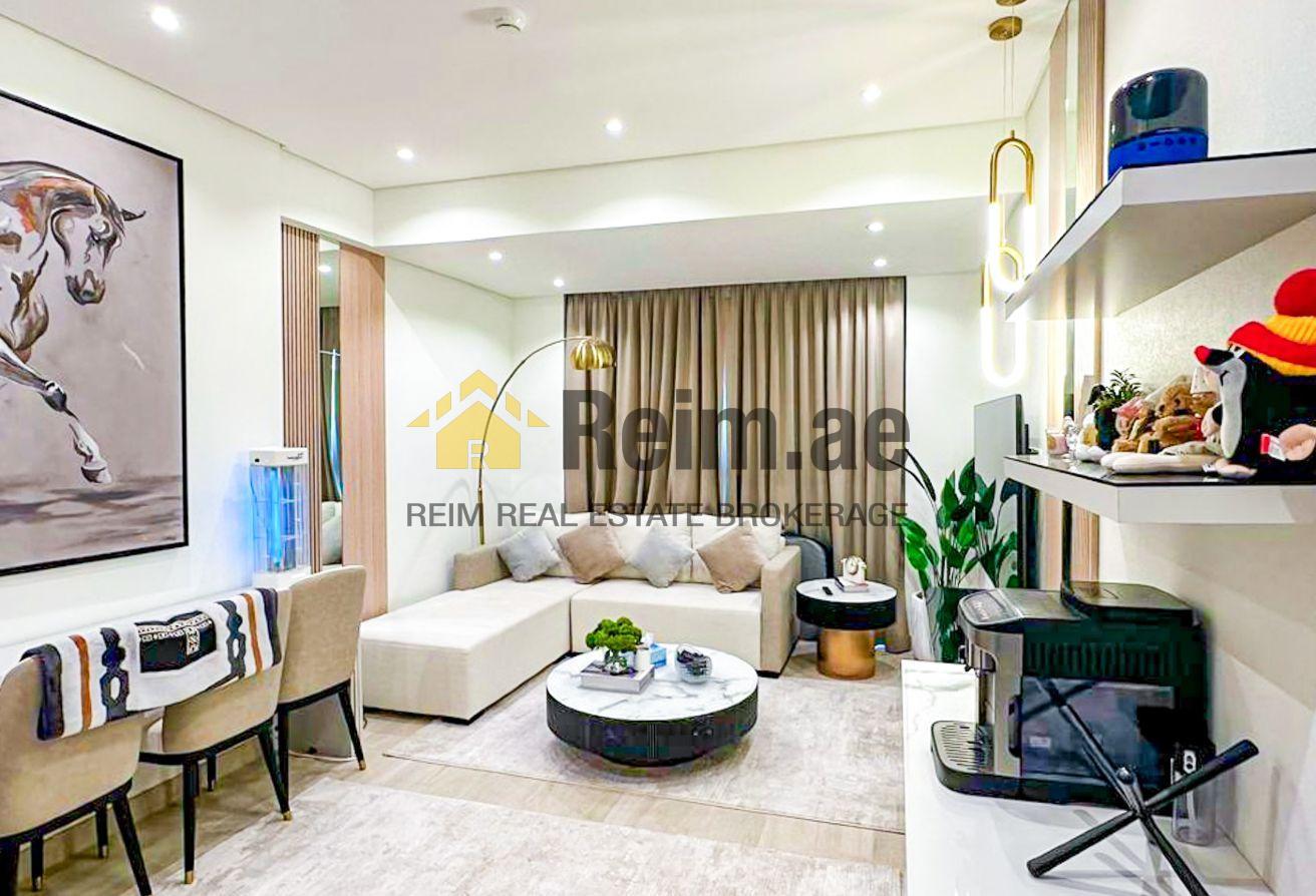 Furnished | Ready to Move | Prime Location photo 2