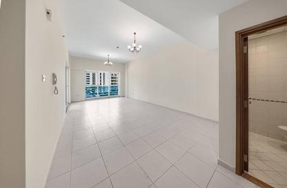 Apartment - 2 Bedrooms - 3 Bathrooms for rent in Cascades Tower - Dubai Marina - Dubai