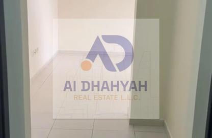 شقة - 2 غرف نوم - 2 حمامات للبيع في شارع التعاون الجديد - التعاون - الشارقة