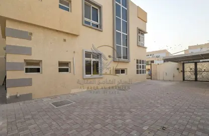 Villa - 4 Bedrooms - 6 Bathrooms for rent in Al Jazzat - Al Riqqa - Sharjah