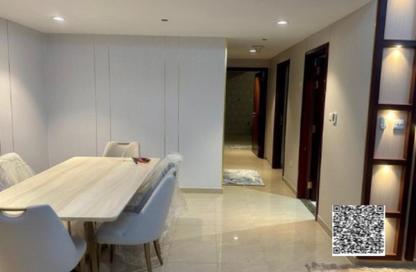 شقة - 2 غرف نوم - 3 حمامات للايجار في مساكن كورنيش عجمان - طريق كورنيش عجمان - عجمان