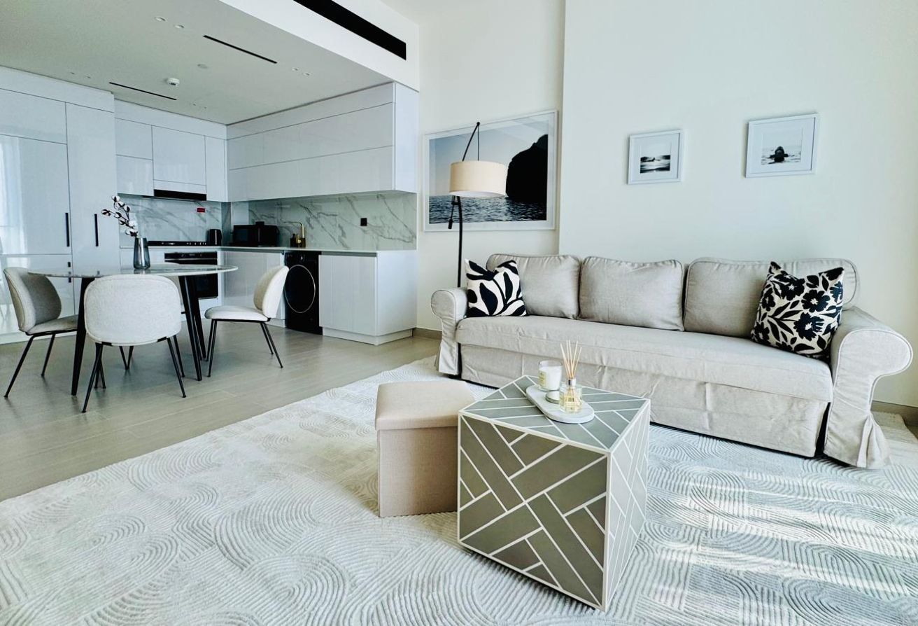 High Floor | Stylish Fornitrure | Flex Payments