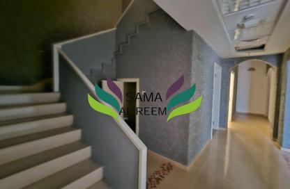 Villa - Studio - 4 Bathrooms for rent in Jumeirah 1 Villas - Jumeirah 1 - Jumeirah - Dubai