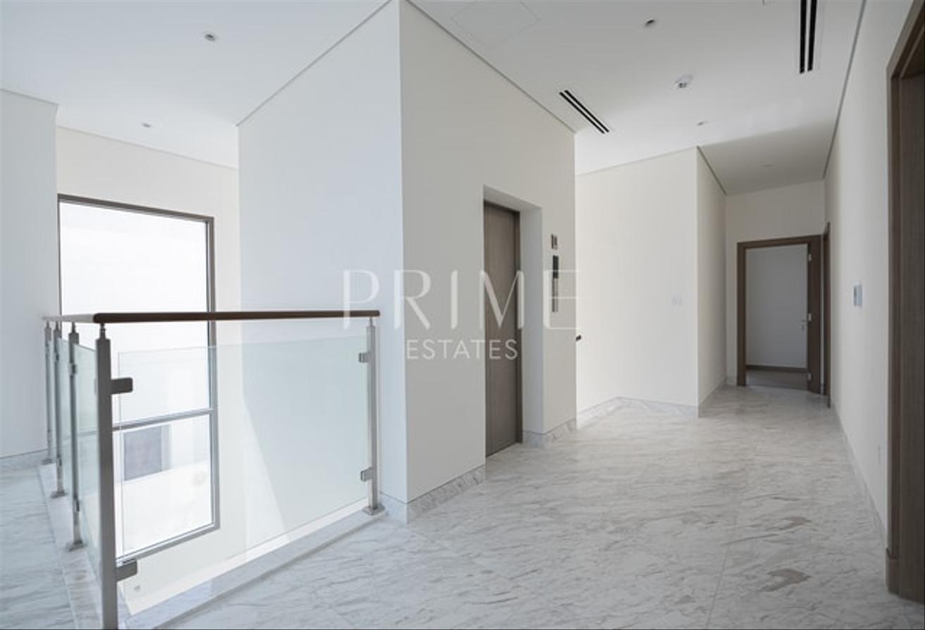 Bright 4BR Villa | Private Pool | Prime Location photo 21