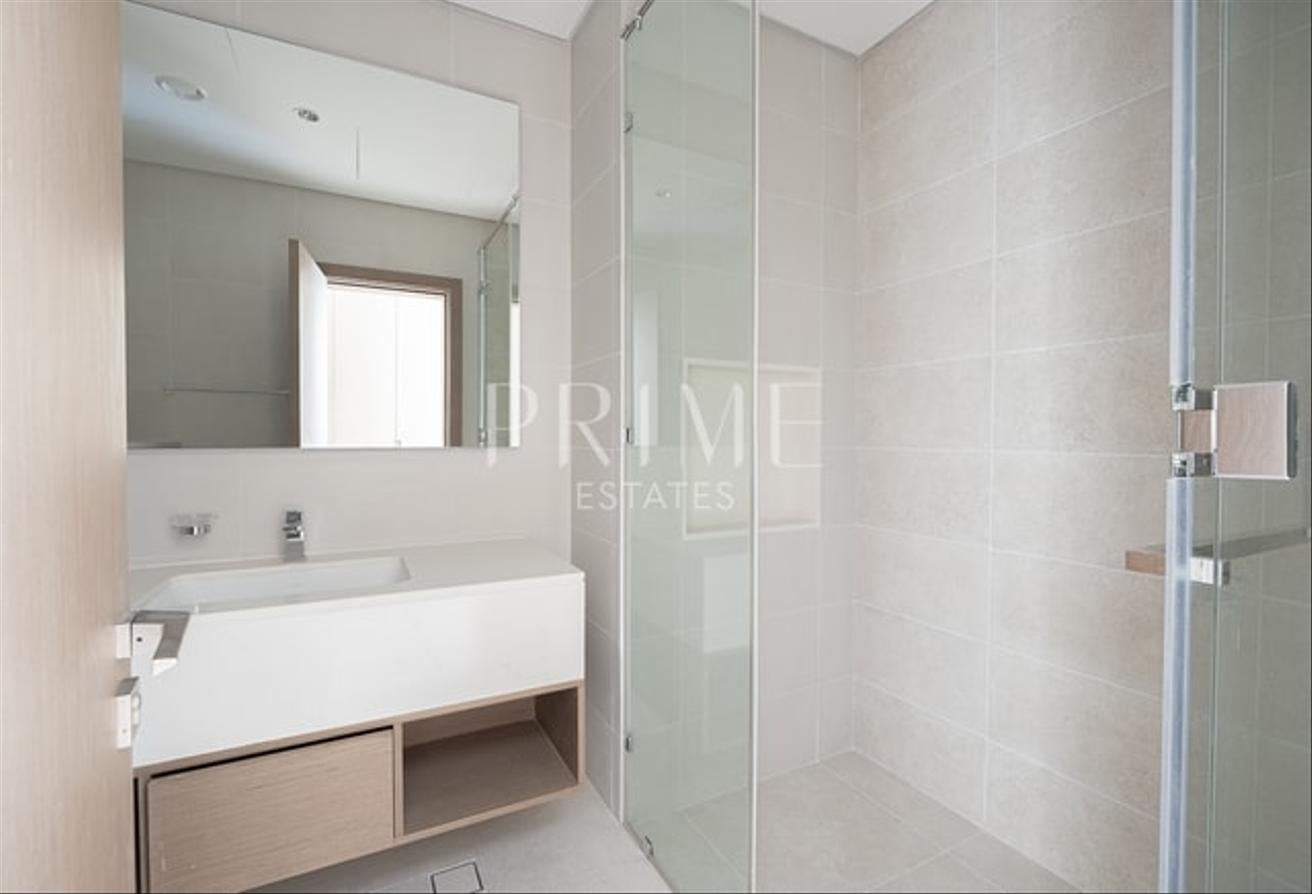 Bright 4BR Villa | Private Pool | Prime Location photo 12