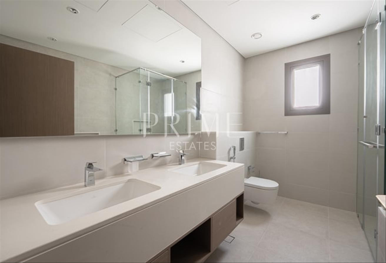 Bright 4BR Villa | Private Pool | Prime Location photo 24