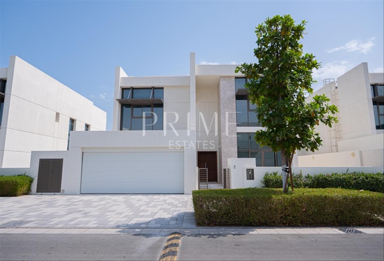 Bright 4BR Villa | Private Pool | Prime Location photo 19