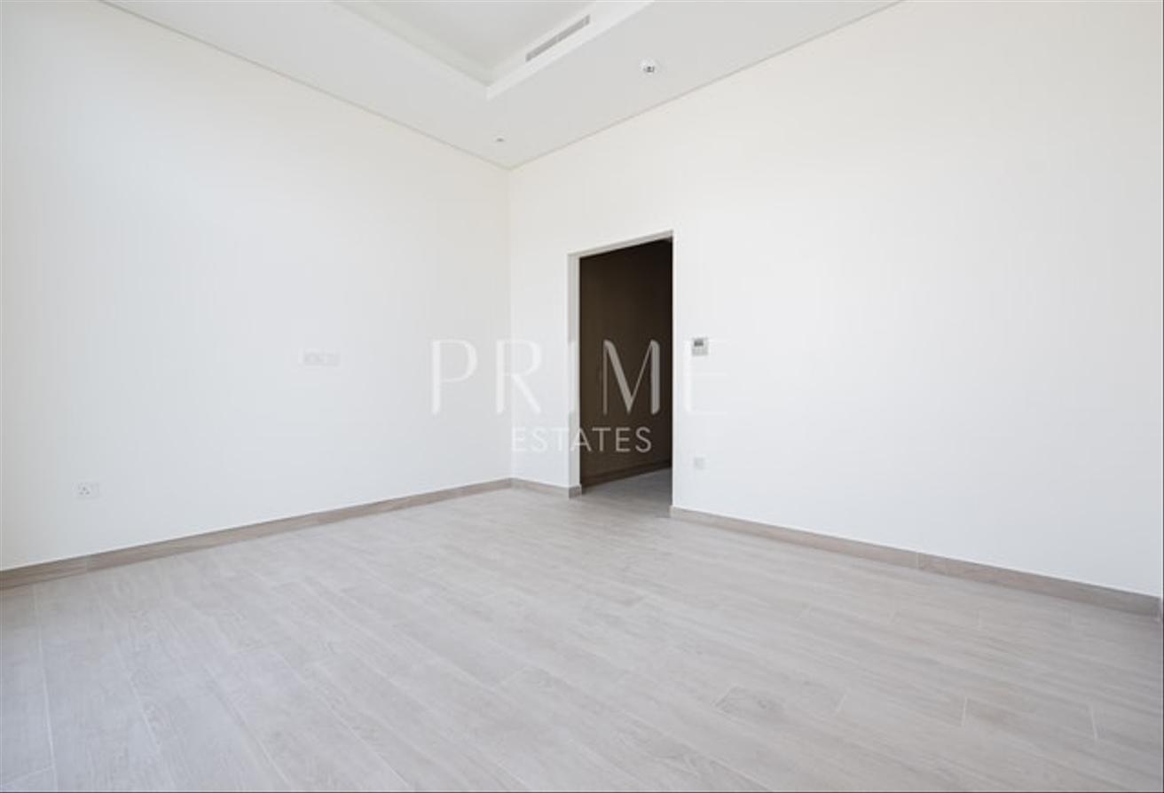 Bright 4BR Villa | Private Pool | Prime Location photo 27