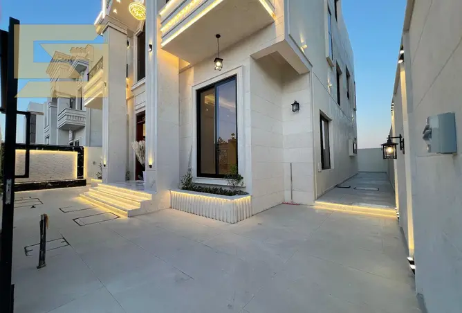 121995224 - Property Image 2