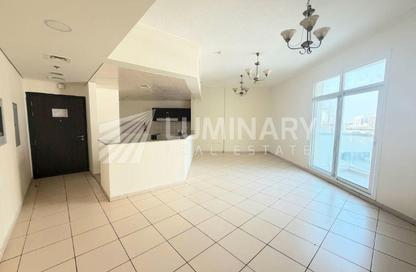 Apartment - 3 - 3 for rent in Mazaya 7 - Queue Point - Liwan - Dubai