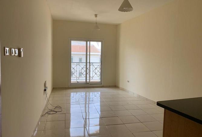 54402555 - Property Image 3