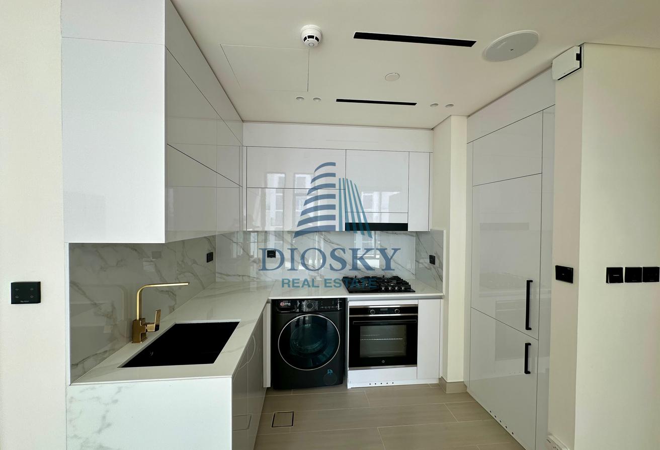 Luxury Apartment | Spacious | Availabe July 27 photo 3