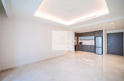 Apartment - 1 Bedroom - 1 Bathroom for sale in Palace Beach Residence Tower 1 - Palace Beach Residence - EMAAR Beachfront - Dubai Harbour - Dubai